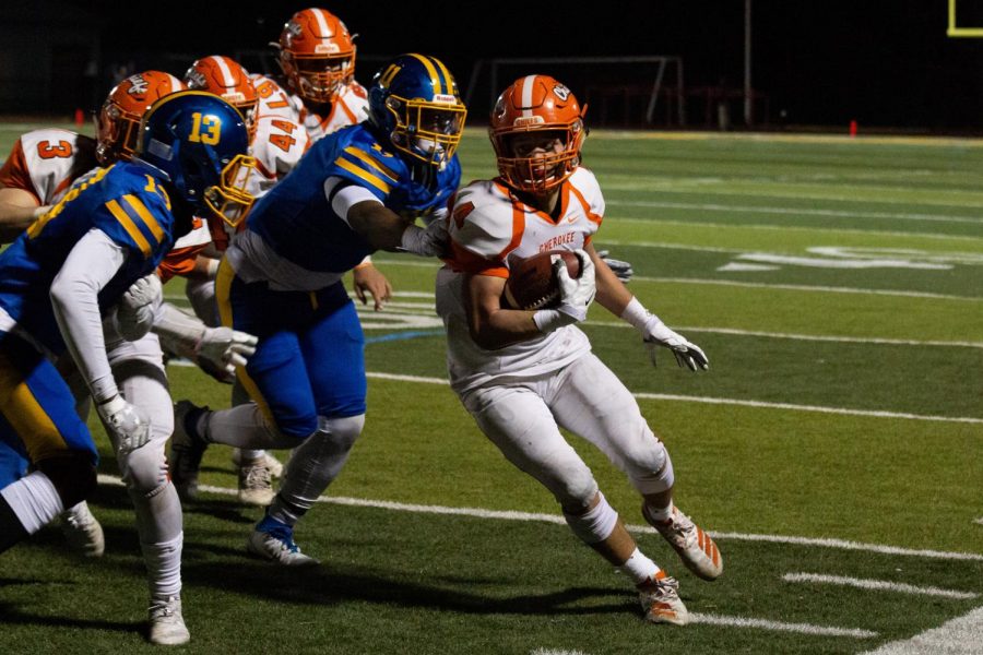 Ty Bartrum breaks away from North Brunswick defenders