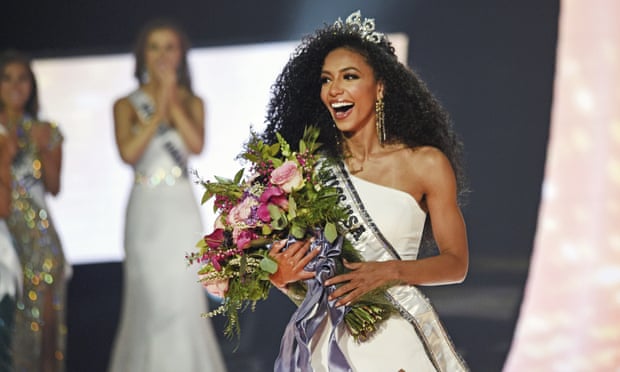 Cheslie+Kryst+crowned+Miss+USA+in+2019
